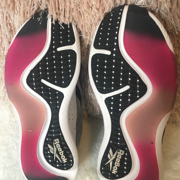 Reebox running shoes - Picture 2 of 5